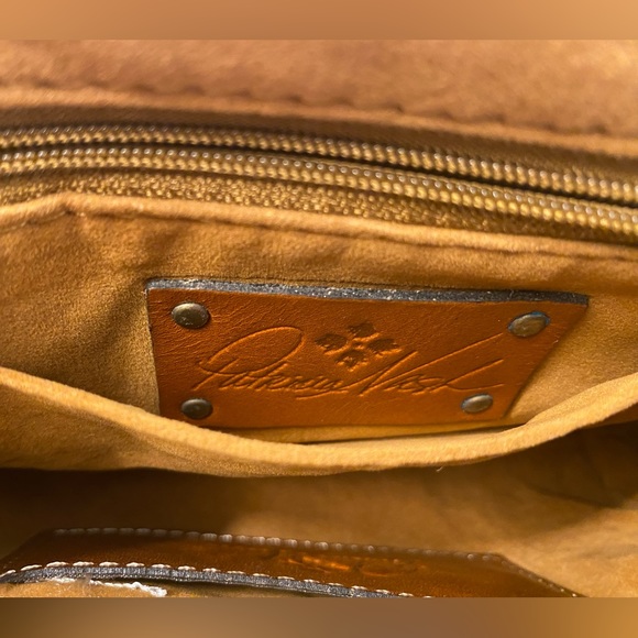 Patricia Nash || SAVENA Clutch Wristlet || Like NEW✨ - Picture 7 of 10